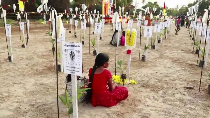யுத்தத்தில் உயிரிழந்த போராளிகளை நினைவுக்கூரும் மாவீரர் நாள் இன்று யுத்தத்தில் உயிரிழந்த போராளிகளை நினைவுக்கூரும் மாவீரர் நாள் இன்று
